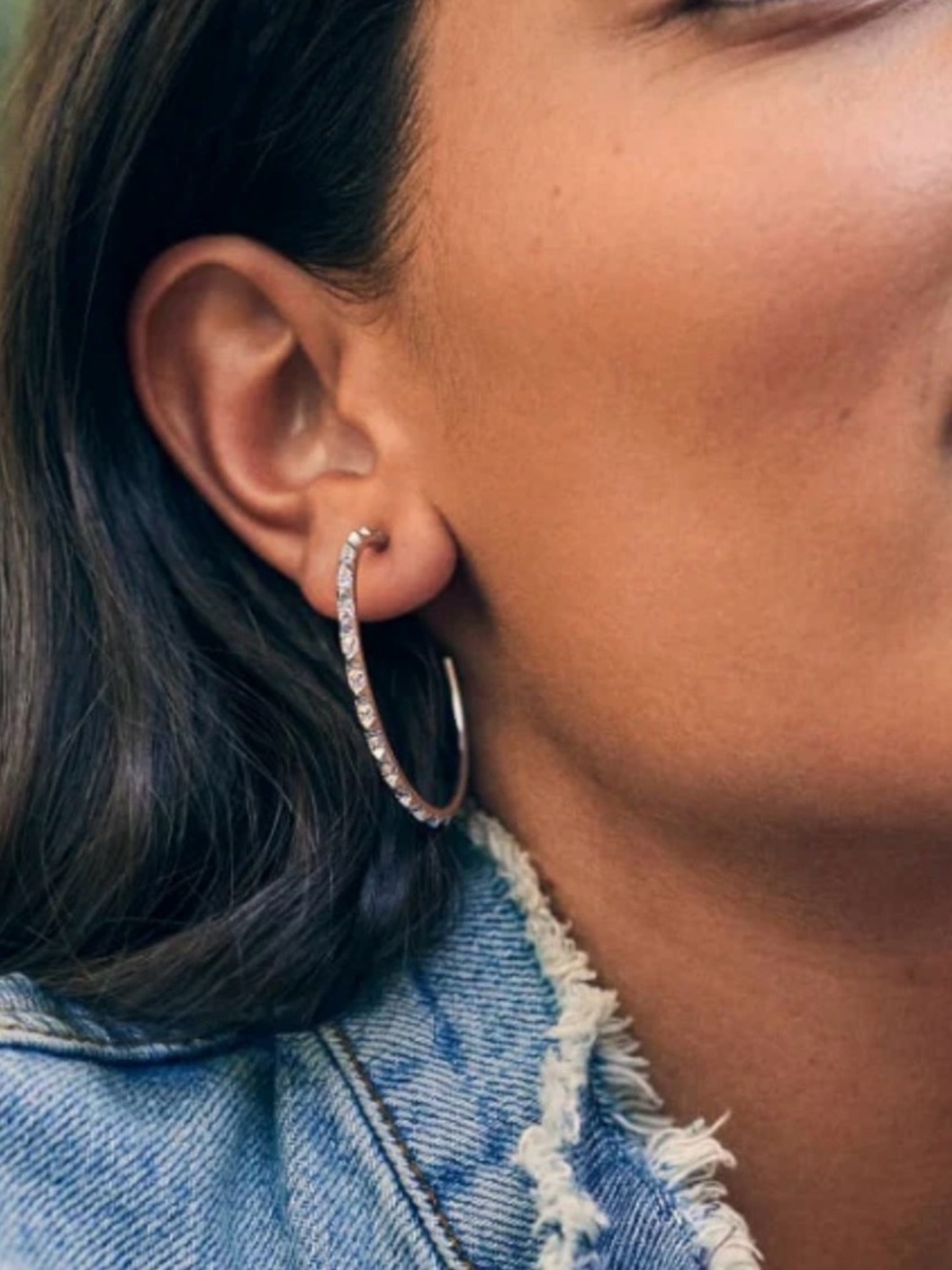 Kendra Scott Veronica Hoop Earrings
Silver 2442 - Picture 2 of 3